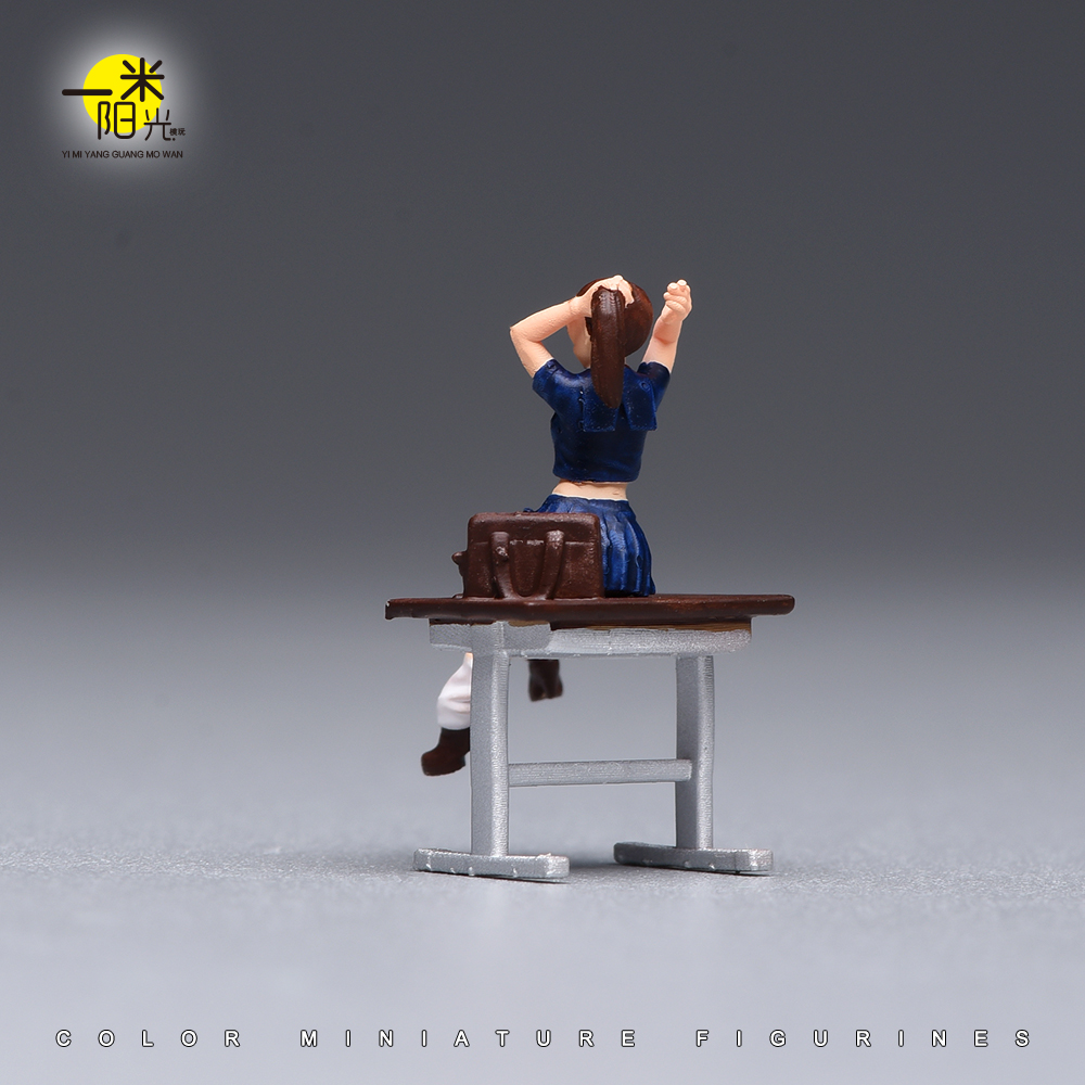 Geschilderde miniatuur 1/87 1/ - Desk Setup With Tv recensie en prijs